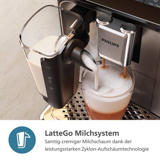 EP3343/50 Kaffeevollautomat 3300 Series für 6 Getränke (heiß/eisgekühlt) mit LatteGo-Milchsystem und SilentBrew Technologie in Weiß-Schwarz